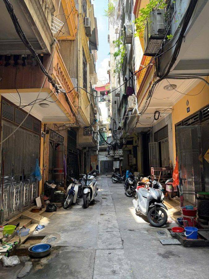 BÁN ĐẤT GIANG VĂN MINH, 40M2, MT 9M, VÀI BƯỚC RA PHỐ, ÔTÔ, 2 THOÁNG, VUÔNG, GPXD 6T, 9.3 TỶ